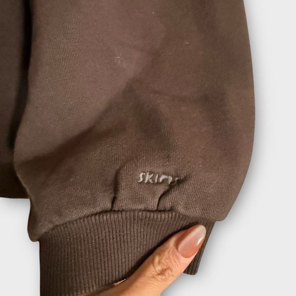 SKIMS Boyfriend Fleece Slouchy Half Zip Pullover – Espresso (NWT) OVERSIZED - Picture 8 of 12